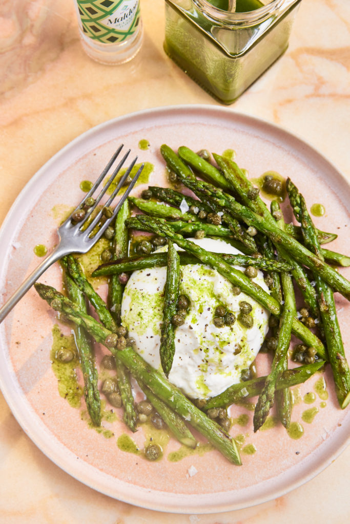 Gegrillter Spargel mit Burrata - Winkelbauer Gegrillter Spargel mit Burrata - Winkelbauer